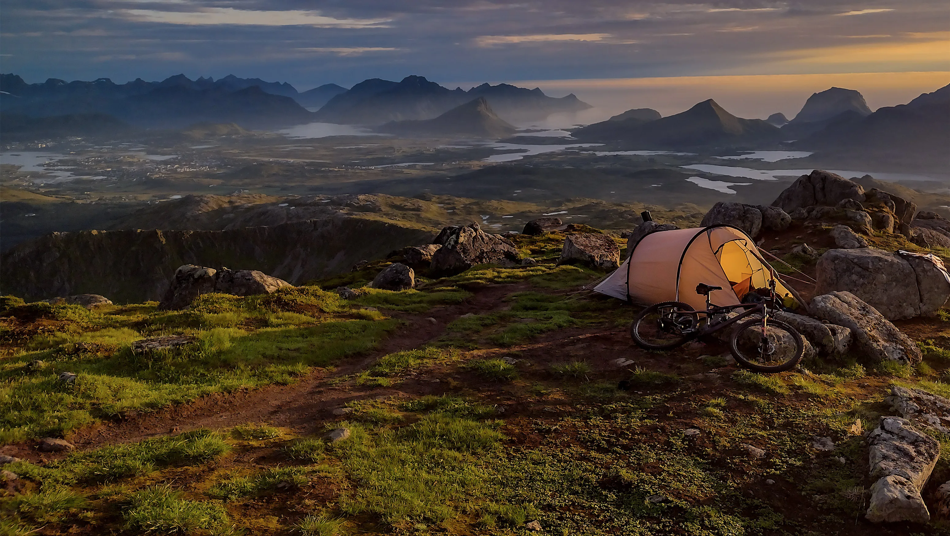 A Hilleberg tent next to the ocean